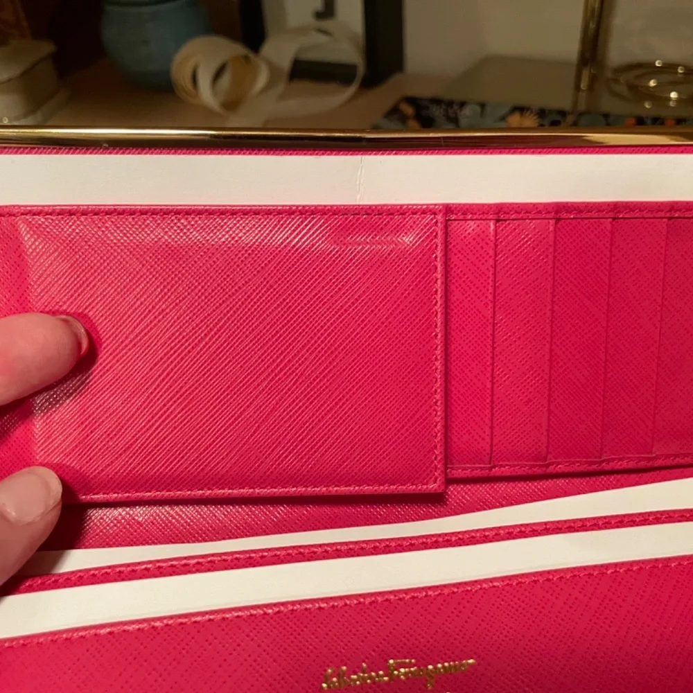 Salvatore Ferragamo Wallet - Picture 3 of 8